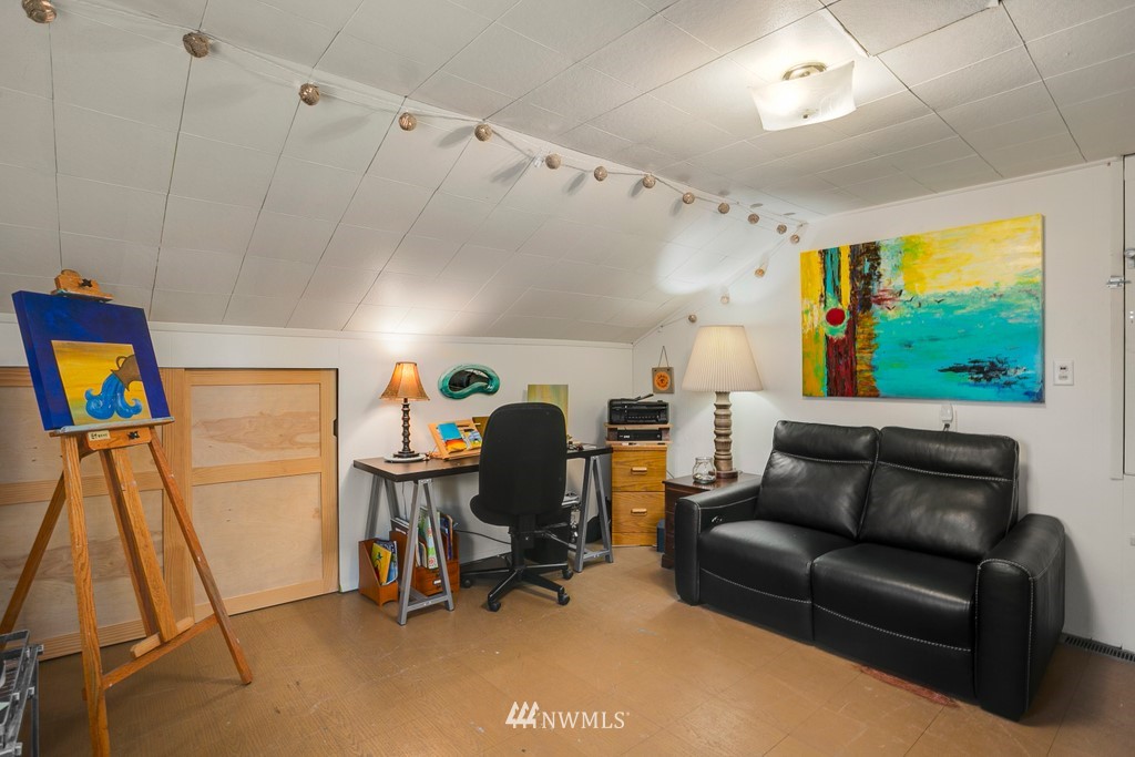 3919 Southwest Rose Street Seattle, WA 98136 - Photo 18 of 26 Gallery Image 18