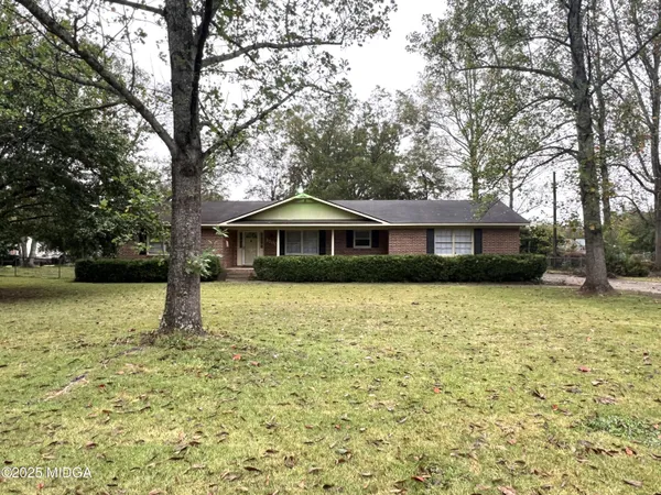 $1,700 | 3700 Dean Drive, Macon, GA 31216