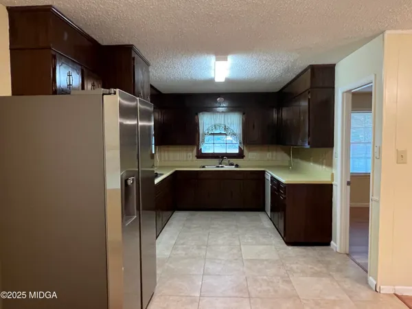 $1,700 | 3700 Dean Drive, Macon, GA 31216