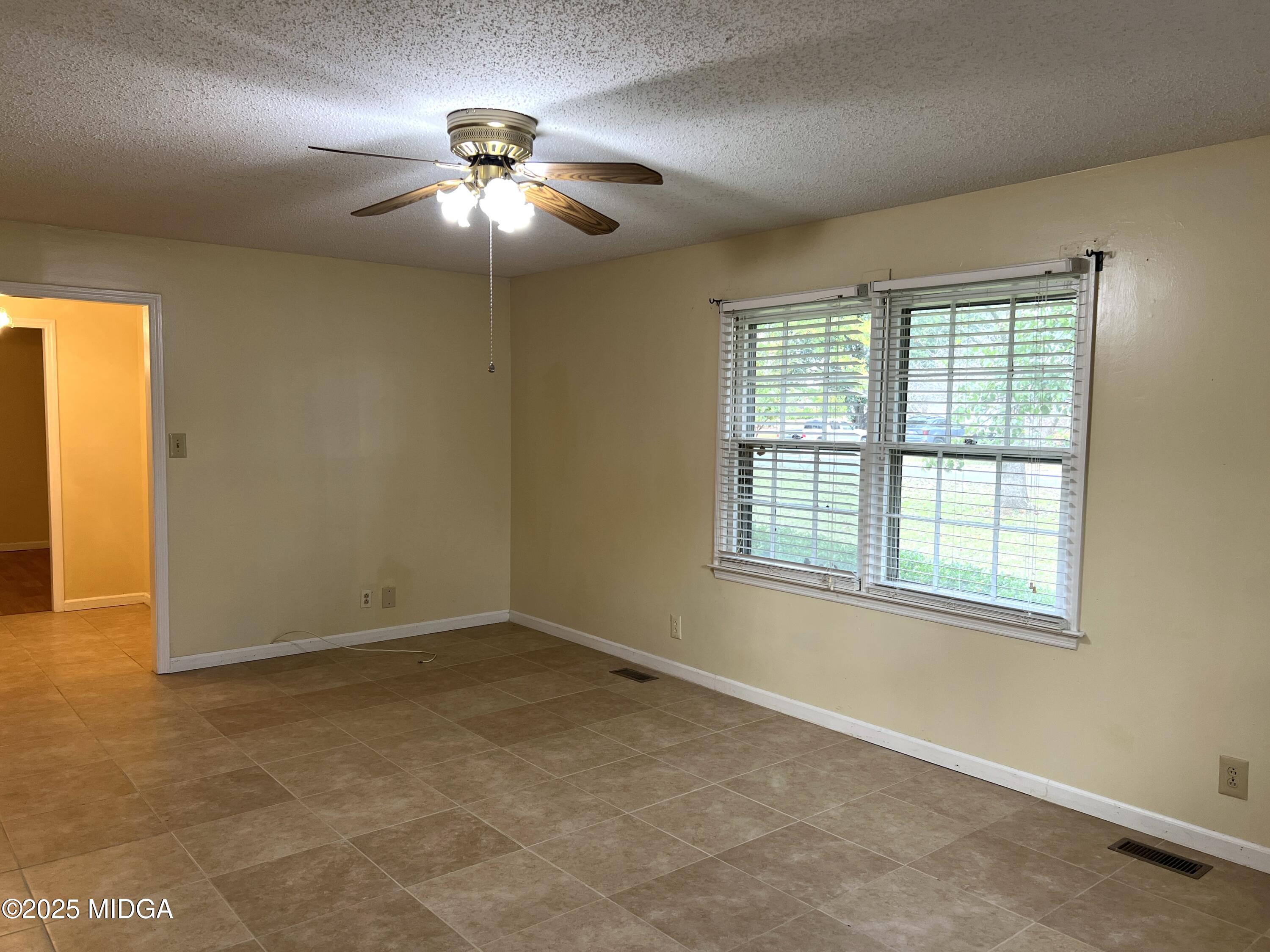 3700 Dean Drive Macon, GA 31216 - Photo 5 of 47 IMG_7066