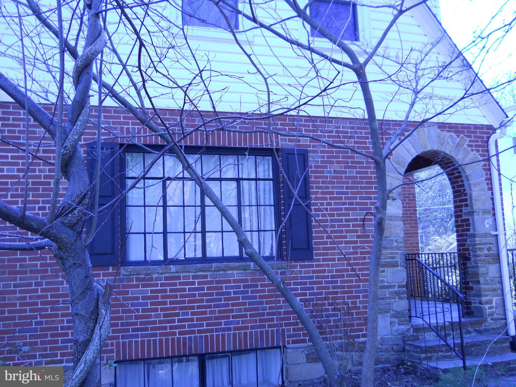 Exterior (Front)