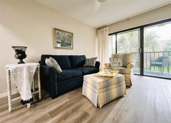 $1,350 | 425 30th Avenue West, Unit C309, Bradenton, FL 34205