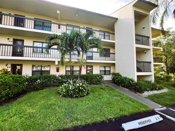 $1,350 | 425 30th Avenue West, Unit C309, Bradenton, FL 34205