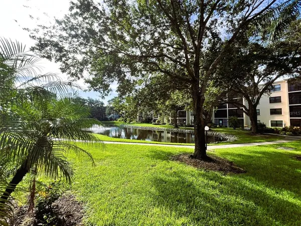 $1,350 | 425 30th Avenue West, Unit C309, Bradenton, FL 34205