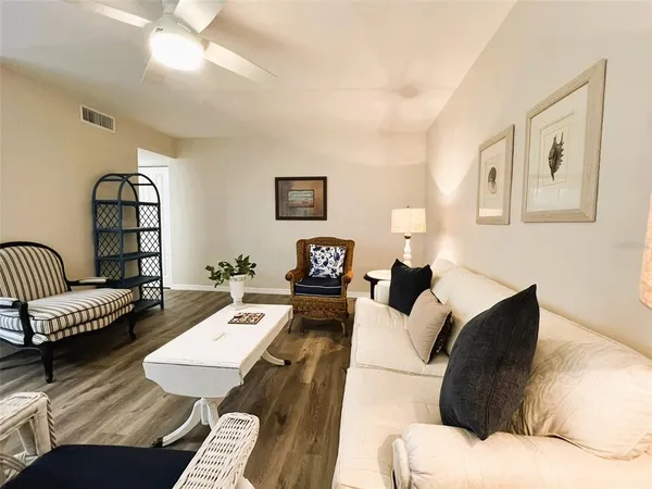 $1,350 | 425 30th Avenue West, Unit C309, Bradenton, FL 34205