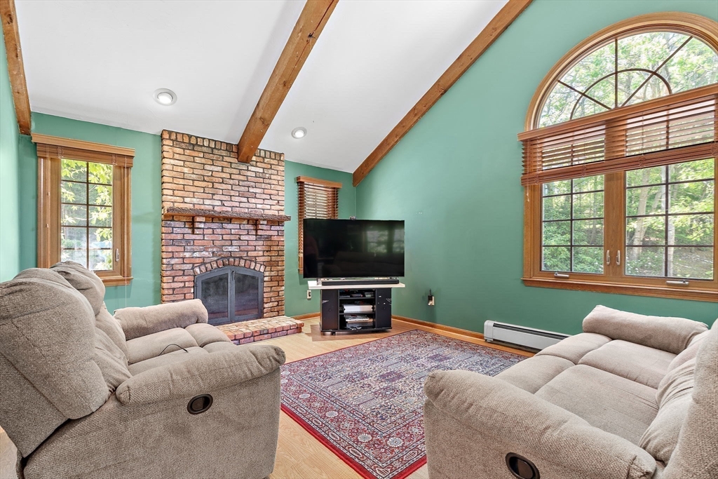4 Dix Road Franklin, MA 02038 - Photo 13 of 39