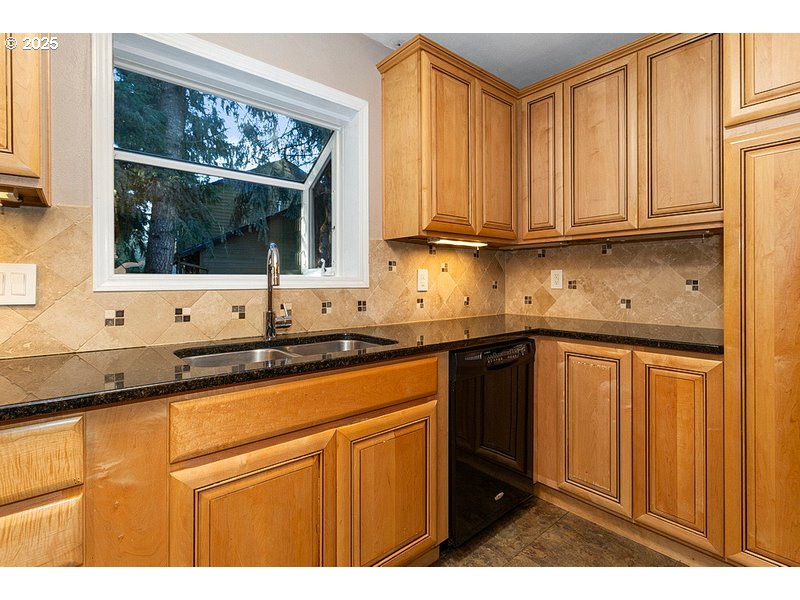 36700 Dubarko Road Sandy, OR 97055 - Photo 12 of 33 Kitchen