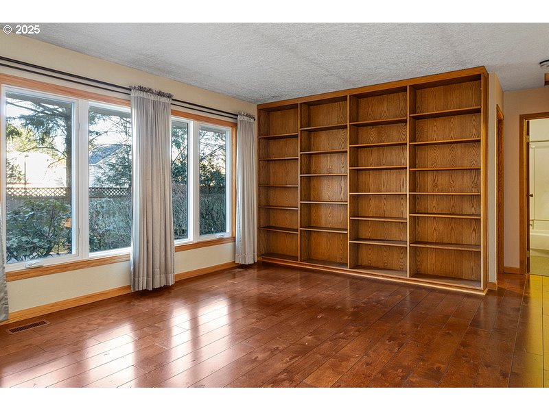 36700 Dubarko Road Sandy, OR 97055 - Photo 6 of 33 Living Room