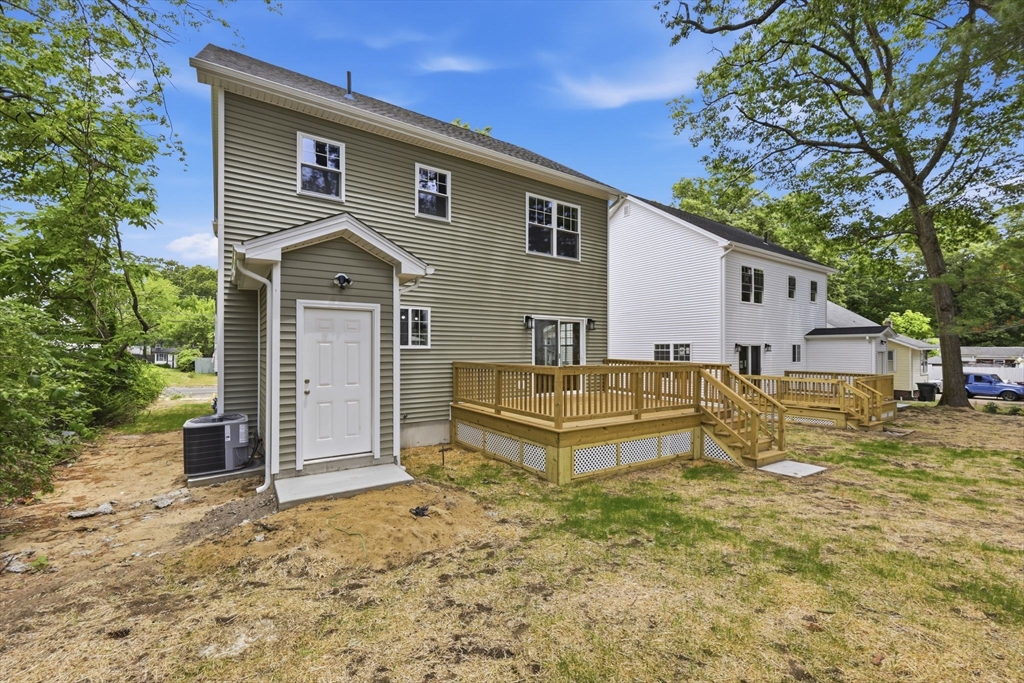 30 Goldenrod Street Springfield, MA 01109 - Photo 36 of 38