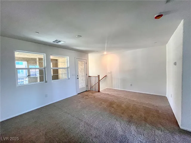 $2,500 | 8683 Luxuriant Avenue, Las Vegas, NV 89148