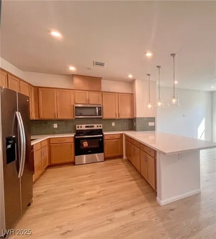 $2,500 | 8683 Luxuriant Avenue, Las Vegas, NV 89148