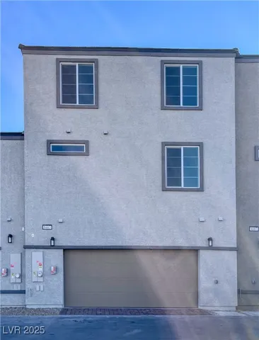 $2,500 | 8683 Luxuriant Avenue, Las Vegas, NV 89148