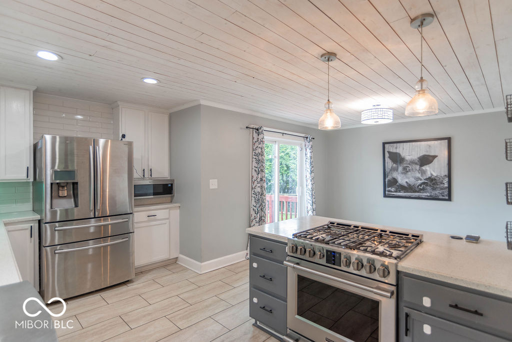 2636 South Hunter Road Indianapolis, IN 46239 - Photo 10 of 38