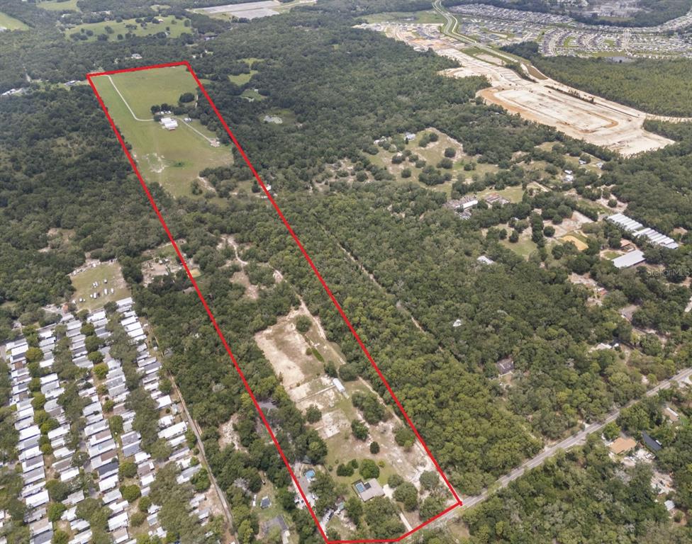 5226 Round Lake Road Apopka, FL 32712 - Photo 4 of 6 a view of outdoor space