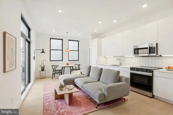 $1,570 | 2406 Frankford Avenue, Unit 10, Philadelphia, PA 19125