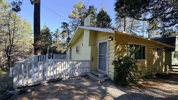 $2,200 | 53510 Country Club Drive, Idyllwild, CA 92549