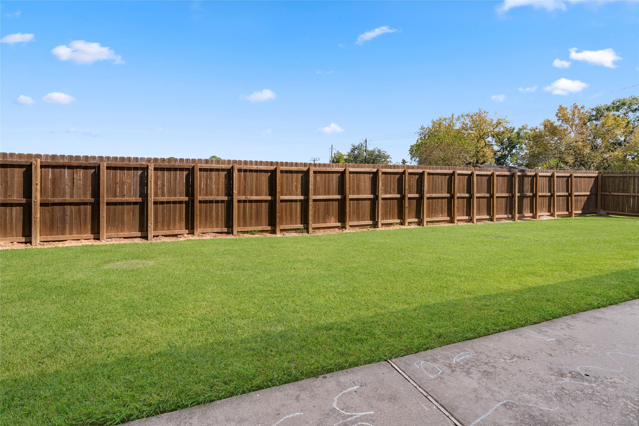 210 Brazos Street, Unit 102 Brazoria, TX 77422 - Photo 20 of 20 a view of a green field