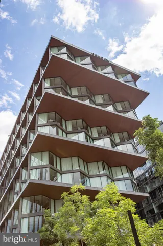 $1,674,000 | 1404 Massachusetts Avenue Southeast, Washington, DC 20003