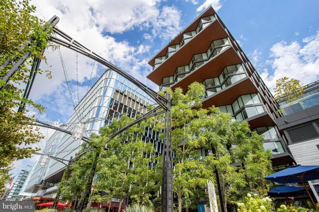 $1,674,000 | 1404 Massachusetts Avenue Southeast, Washington, DC 20003