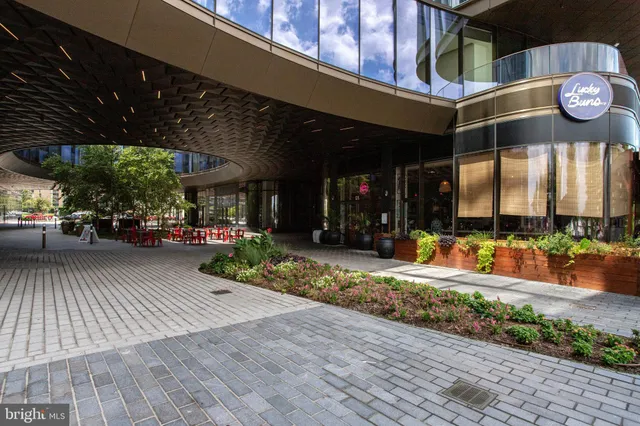 $1,674,000 | 1404 Massachusetts Avenue Southeast, Washington, DC 20003