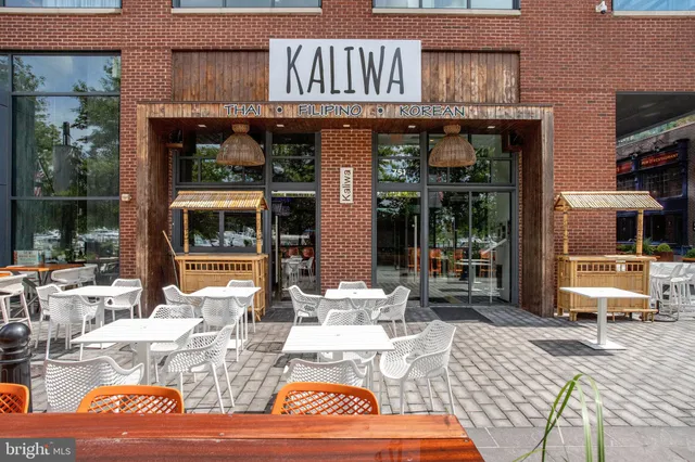 $1,674,000 | 1404 Massachusetts Avenue Southeast, Washington, DC 20003