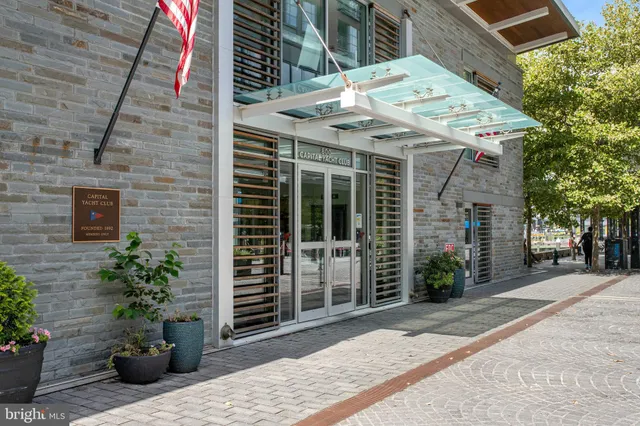 $1,674,000 | 1404 Massachusetts Avenue Southeast, Washington, DC 20003