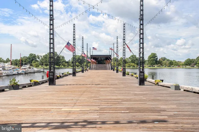 $1,674,000 | 1404 Massachusetts Avenue Southeast, Washington, DC 20003