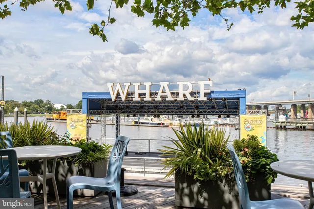 $1,674,000 | 1404 Massachusetts Avenue Southeast, Washington, DC 20003