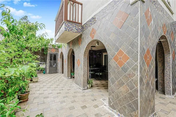 a view of a entrance gate of a house