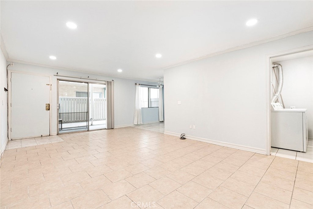 121 Sinclair Avenue, Unit 122 Glendale, CA 91206 - Photo 4 of 23 a view of an empty room with a window