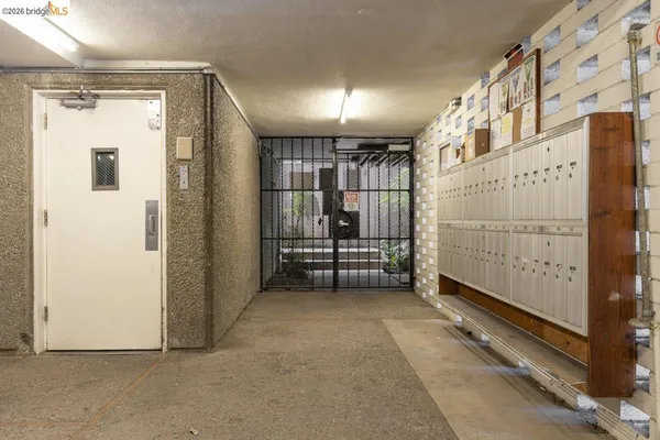 $570,000 | 2601 College Avenue, Unit 108, Berkeley, CA 94704