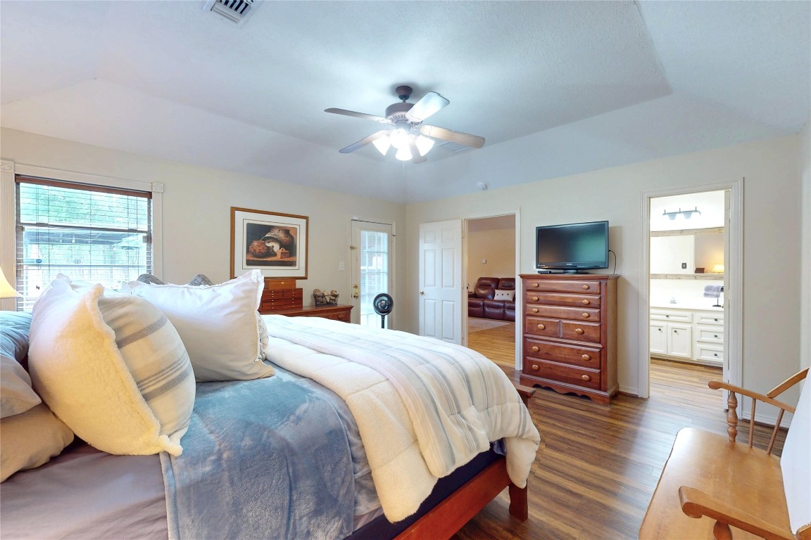 142 Sentinel Oaks Pinehurst, TX 77362 - Photo 18 of 41