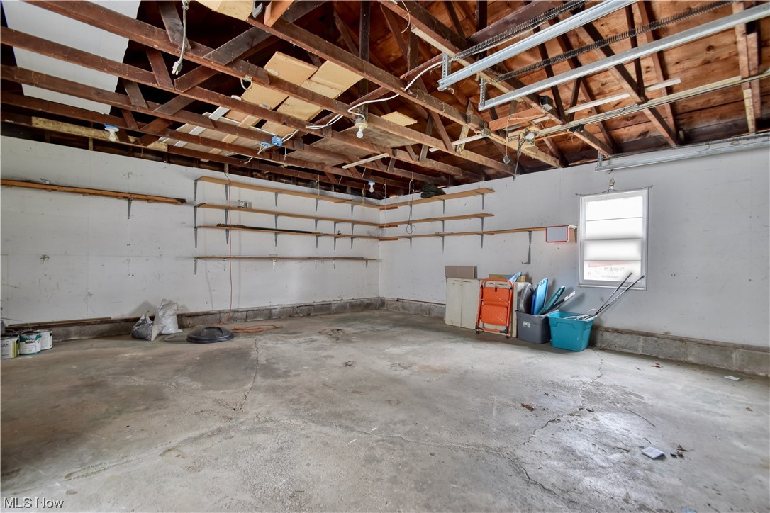 980 Reeve Road Elyria, OH 44035 - Photo 4 of 24 View of garage