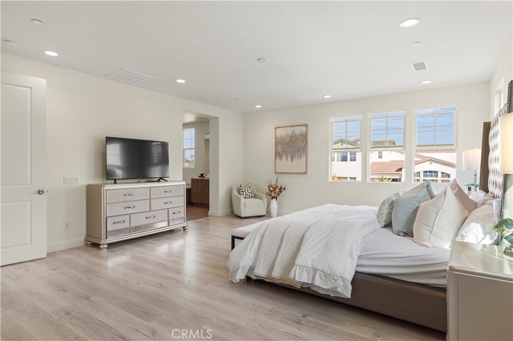 111 Cruiser Irvine, CA 92618 - Photo 38 of 75