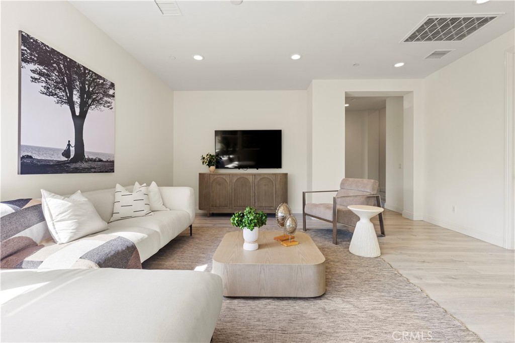 111 Cruiser Irvine, CA 92618 - Photo 47 of 75