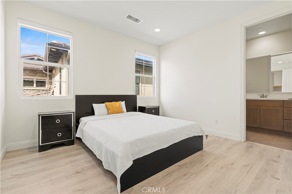 111 Cruiser Irvine, CA 92618 - Photo 52 of 75