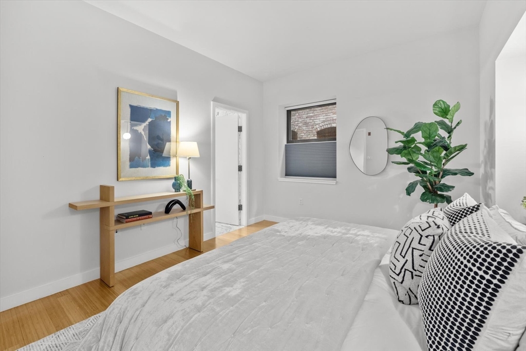 7 Warren Avenue, Unit 6 Boston, MA 02116 - Photo 17 of 33