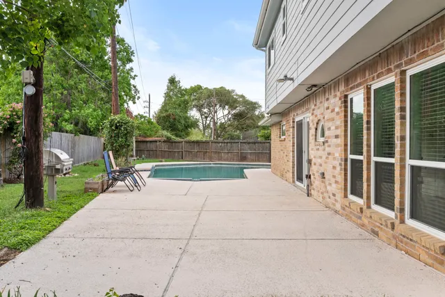 $340,000 | 21739 Park Brook Drive, Katy, TX 77450