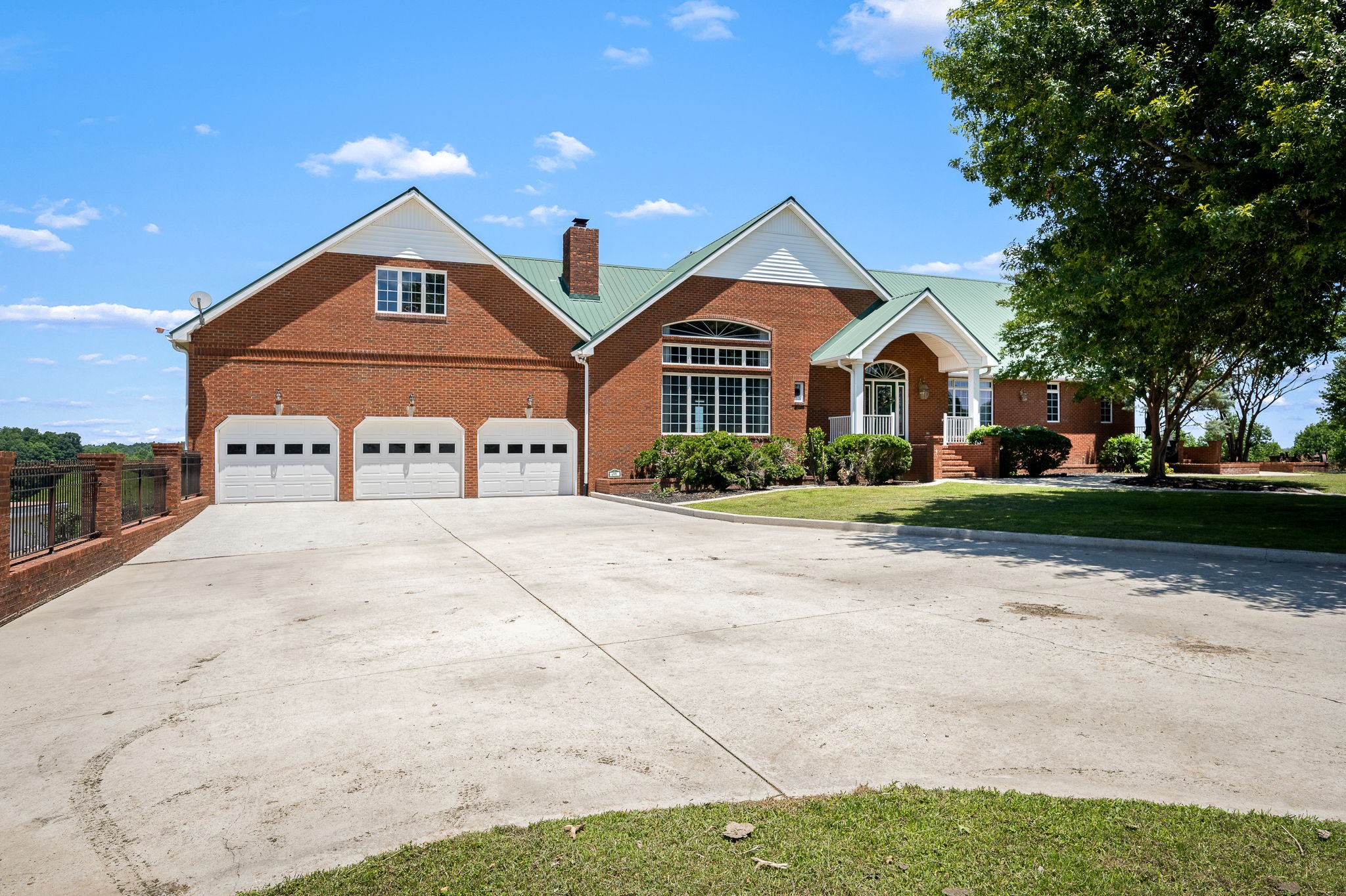 499 Mt Herman Road Shelbyville, TN 37160 - Photo 2 of 100