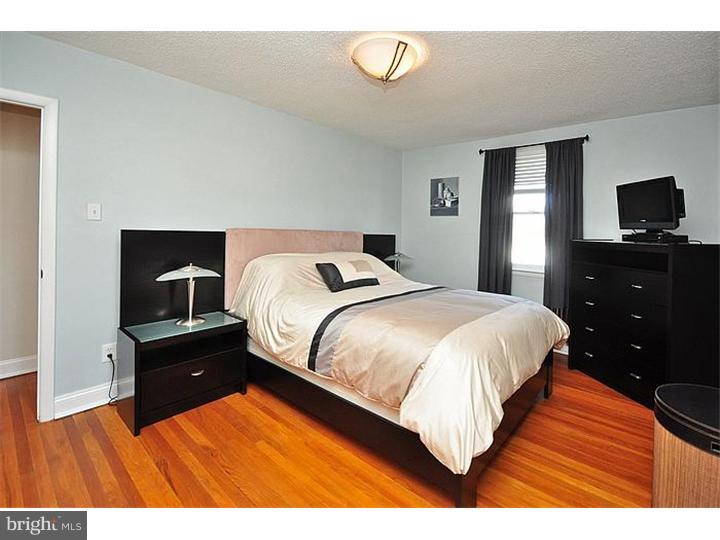 9122 Wooden Bridge Road Philadelphia, PA 19136 - Photo 16 of 25 Master Bedroom