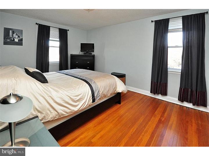 9122 Wooden Bridge Road Philadelphia, PA 19136 - Photo 17 of 25 Master Bedroom