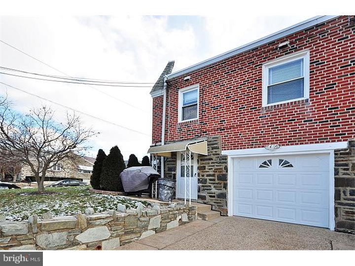 9122 Wooden Bridge Road Philadelphia, PA 19136 - Photo 4 of 25 Exterior Back