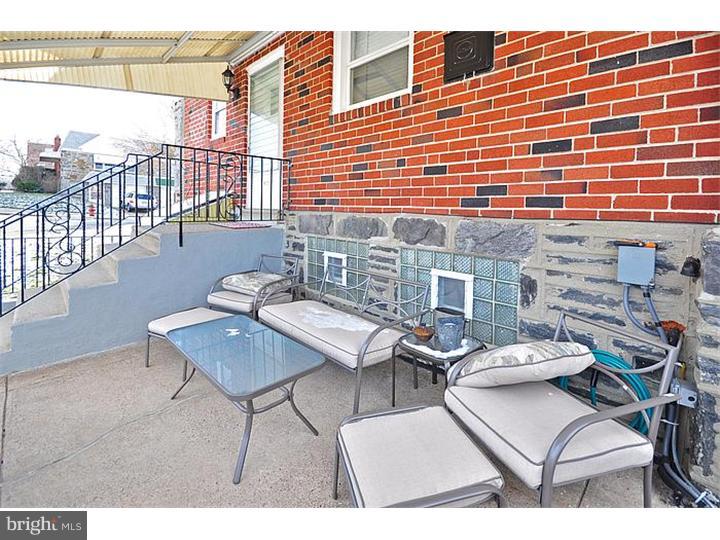 9122 Wooden Bridge Road Philadelphia, PA 19136 - Photo 5 of 25 Porch