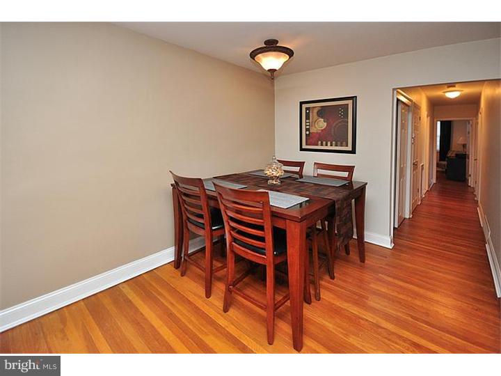 9122 Wooden Bridge Road Philadelphia, PA 19136 - Photo 10 of 25 Dining Room