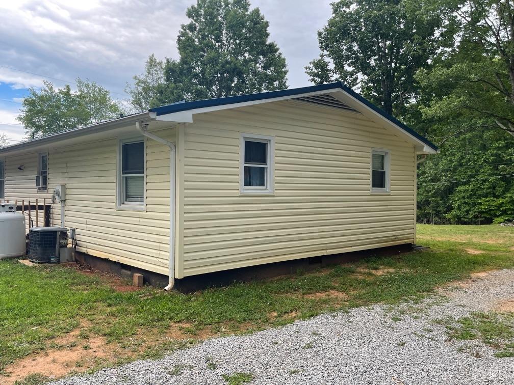 1641 Gallows Road Gretna, VA 24557 - Photo 18 of 20