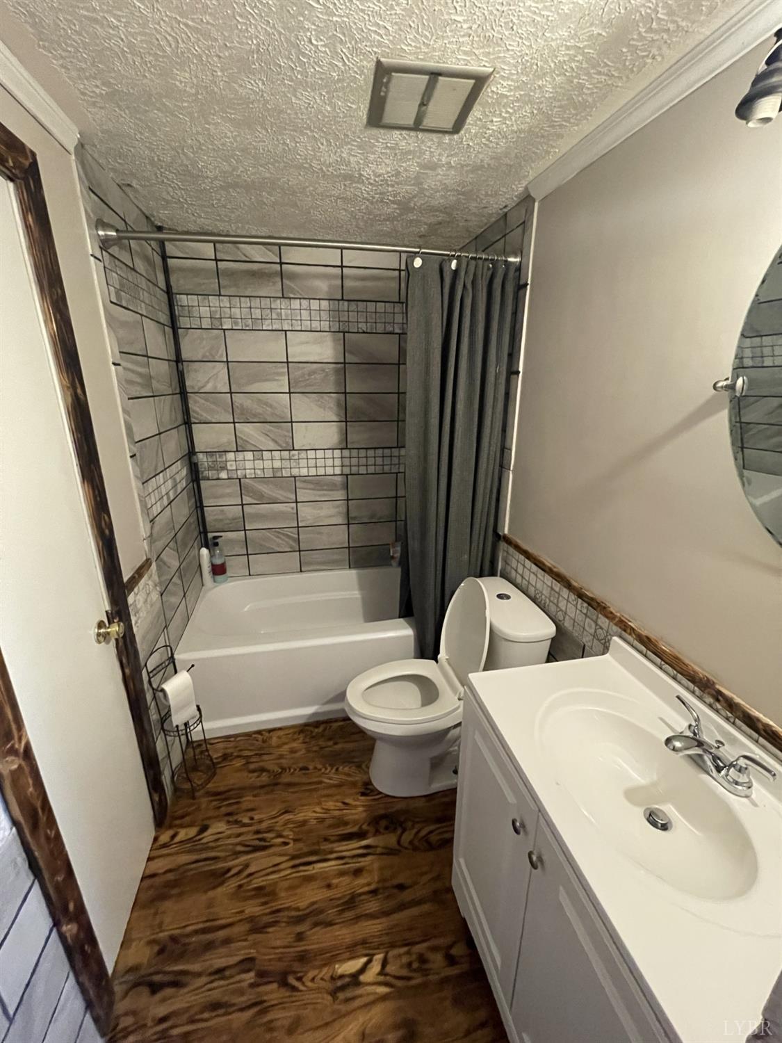 1641 Gallows Road Gretna, VA 24557 - Photo 8 of 20