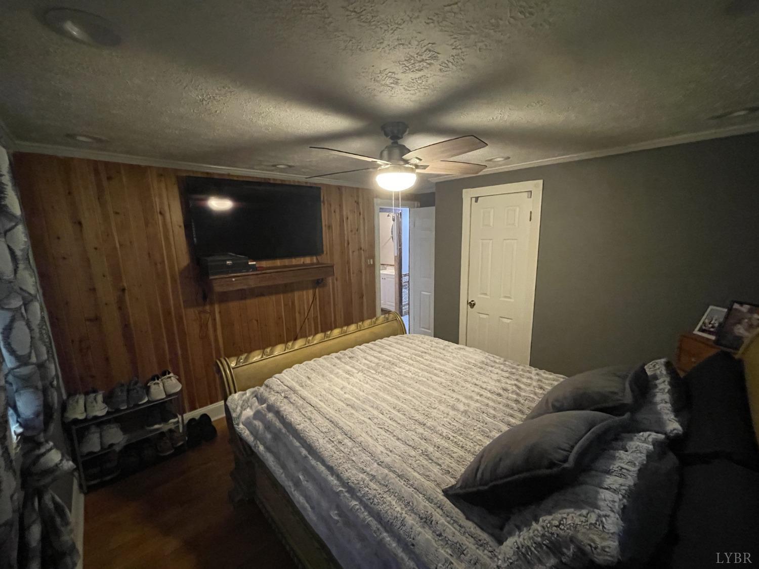 1641 Gallows Road Gretna, VA 24557 - Photo 10 of 20
