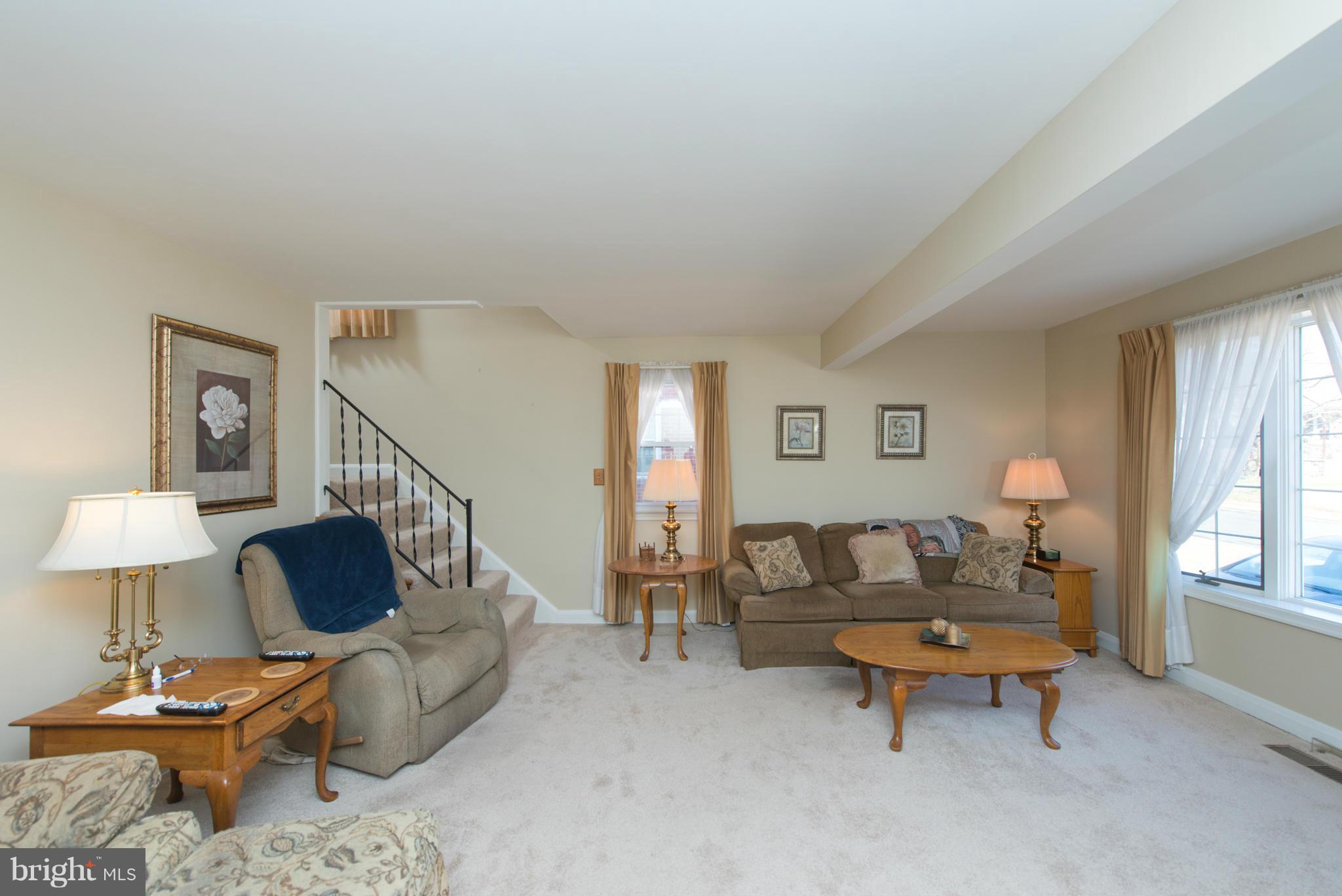 3315 Acton Road Baltimore, MD 21234 - Photo 5 of 28 Living Room