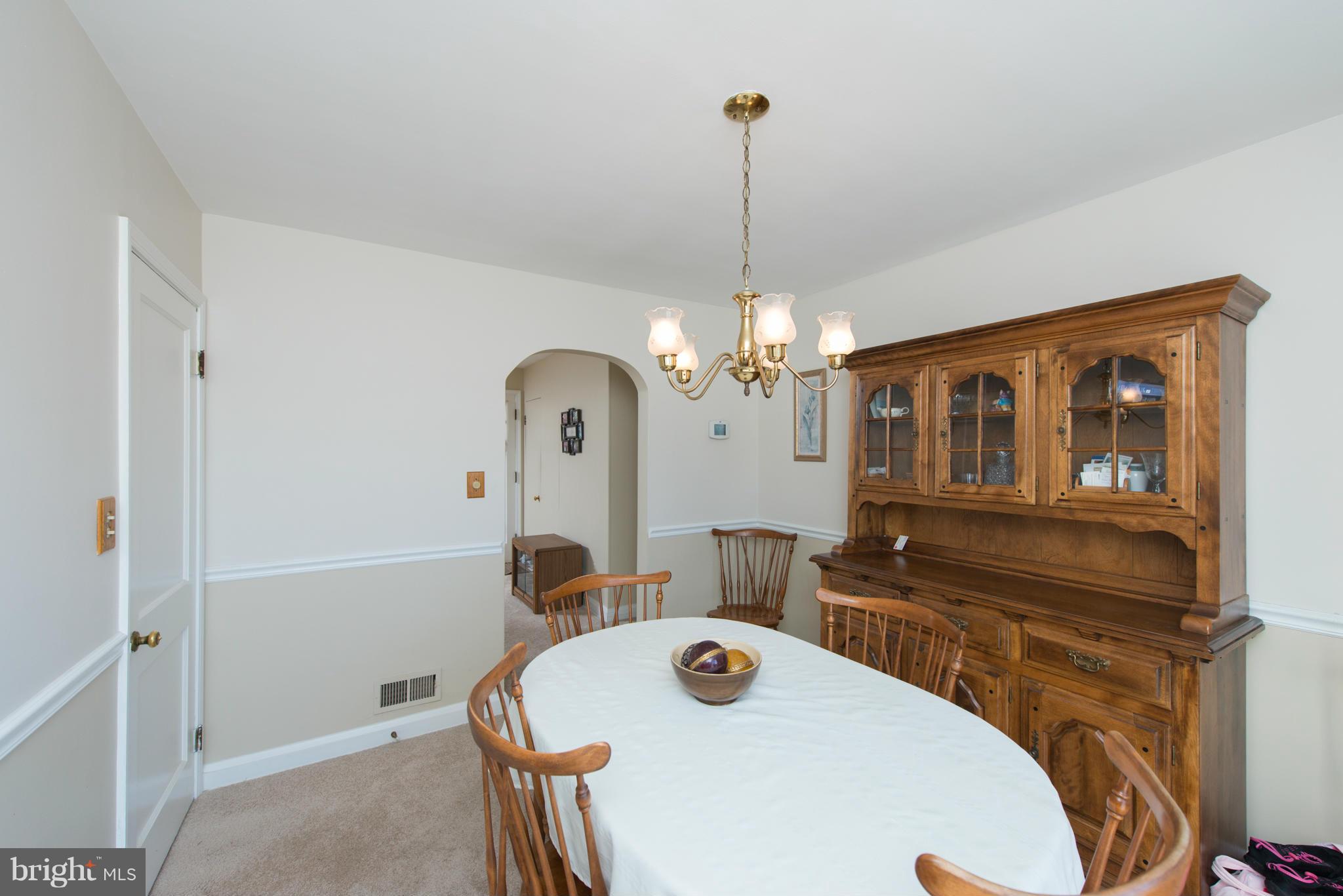 3315 Acton Road Baltimore, MD 21234 - Photo 8 of 28 Dining Room