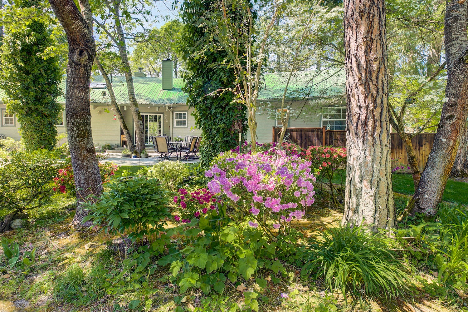 1316 East Fork Road Williams, OR 97544 - Photo 50 of 56 Floral Arrangement in from Of Eating Are
